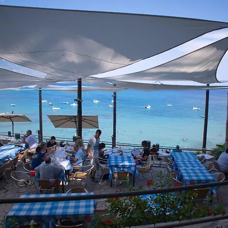 Kleismata Sleeps 6 Klismata