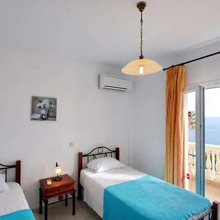 Kleismata Sleeps 6 * Klismata