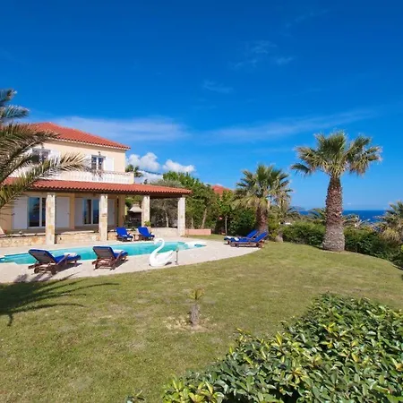 Villa Kleismata Sleeps 6 *