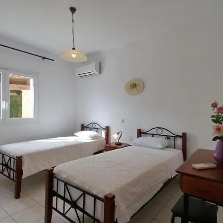 Villa Kleismata Sleeps 6