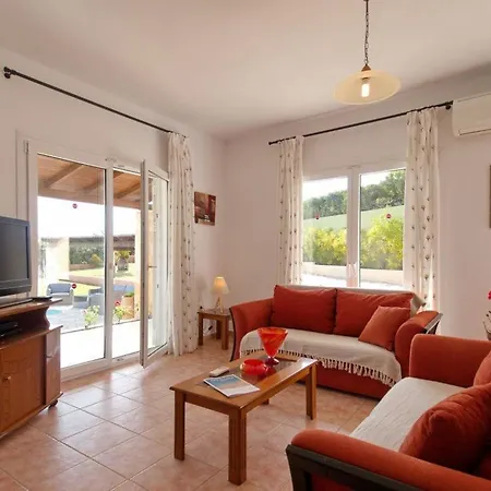 Kleismata Sleeps 6